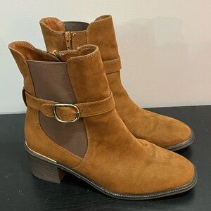 Liz Claiborne Tan Chelsea Block Heel Boots Size 10